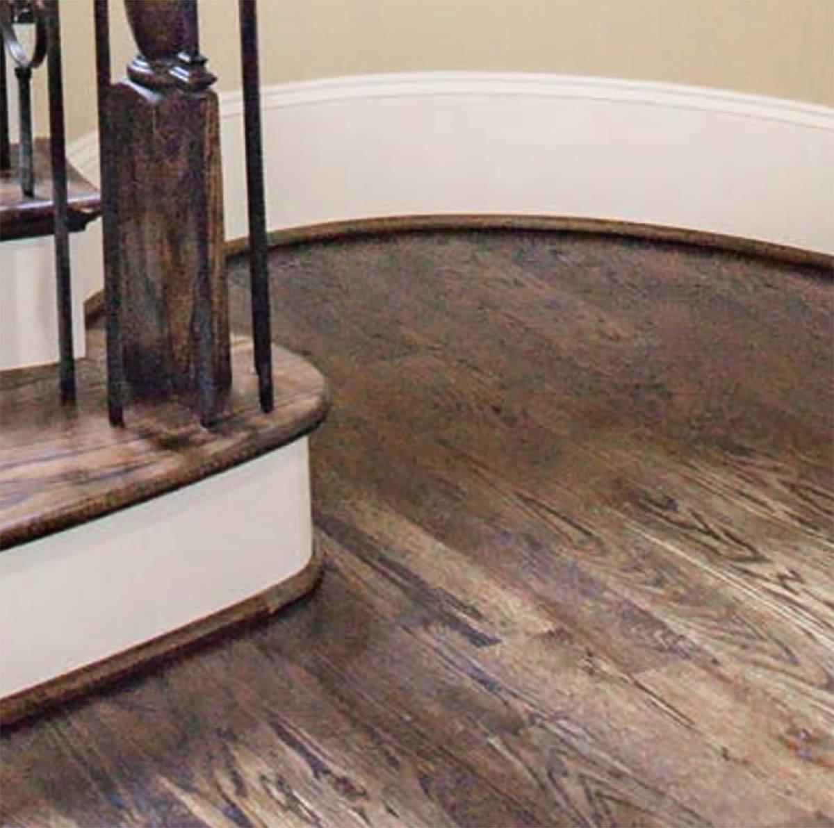 Vacuuming skirting boards