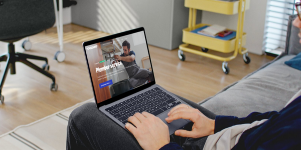 Person looking for a plumber on the Housekeep website